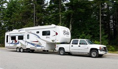 fulltime RVers living & traveling in this 2006 Cardinal fifth wheel trailer