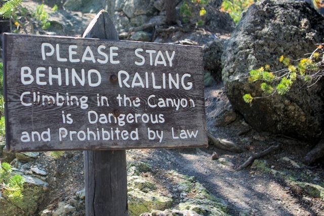 Warning Trail Sign at Grand Canyon of the Tellowstone